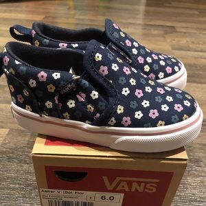 BRAND NEW toddler size 6 VANS